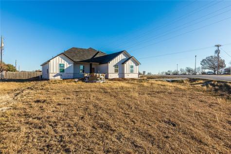 916 S Reagan Street West TX 76691