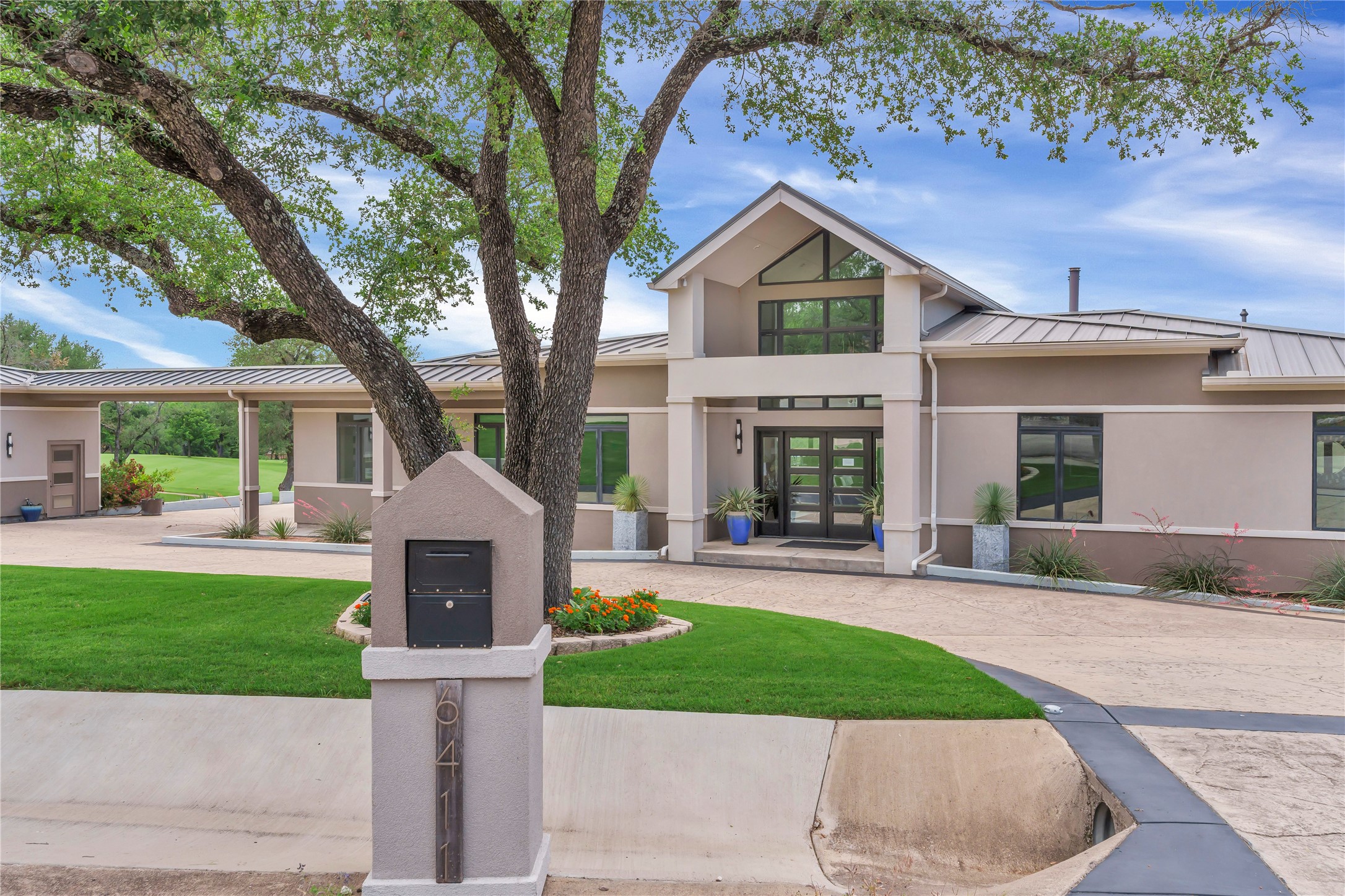 6411 Lansdowne Court Granbury TX 76049
