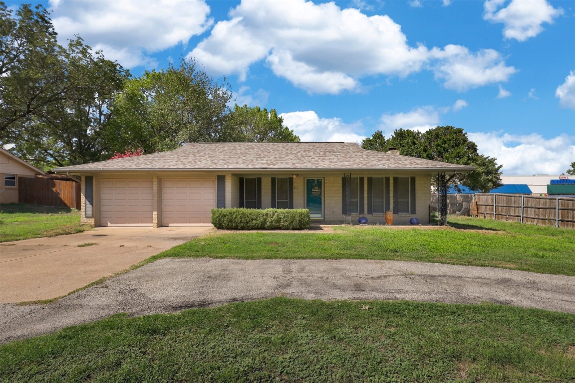 211 E 12th Street Joshua TX 76058