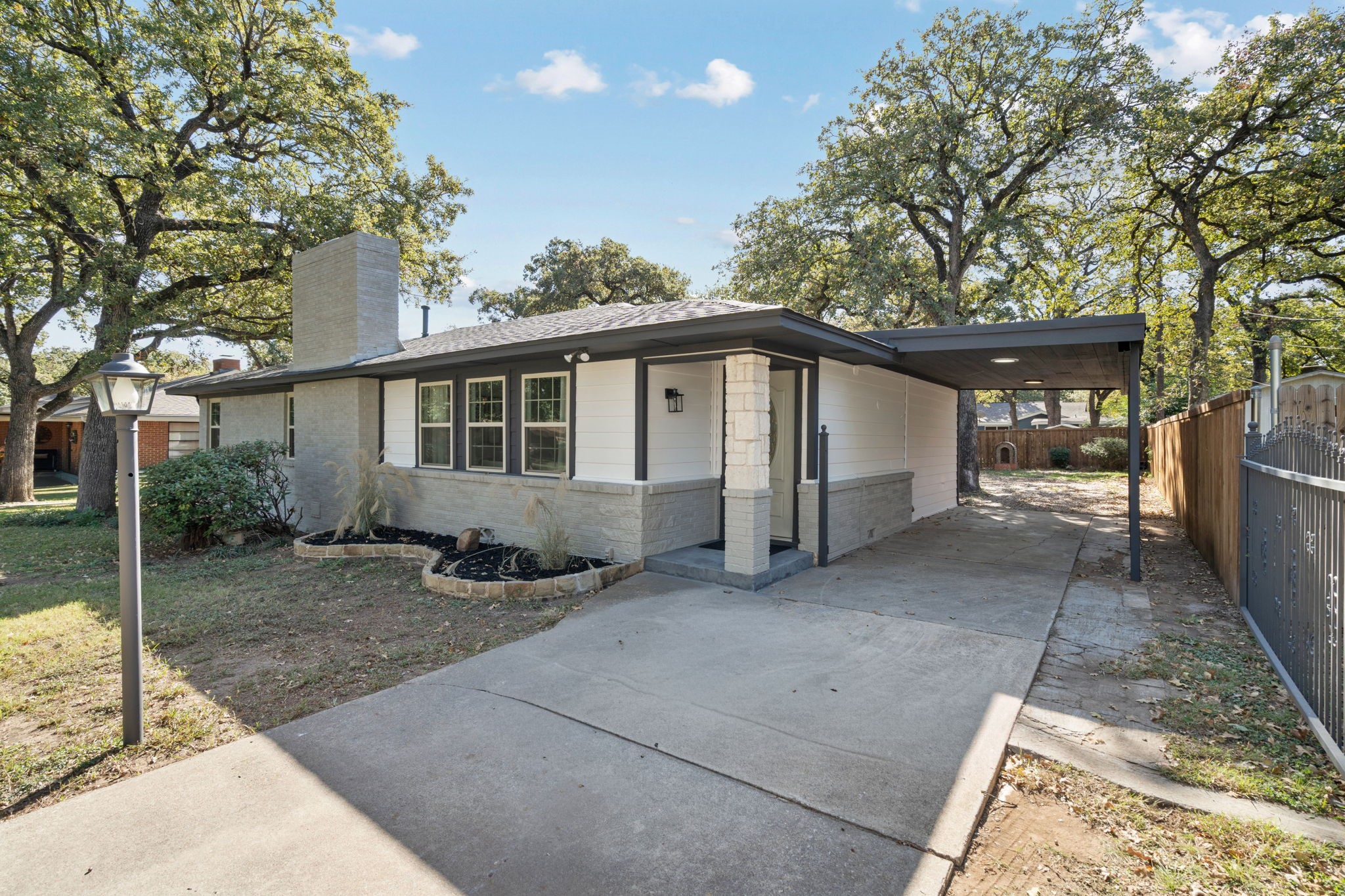 2160 Green Hill Circle Fort Worth TX 76112