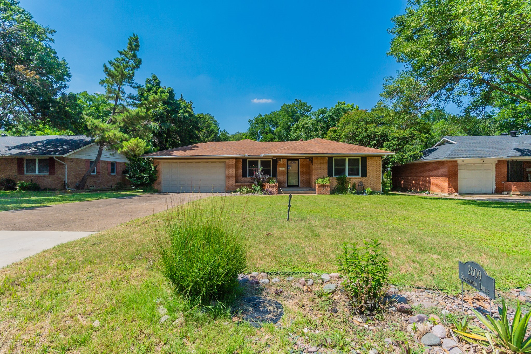 2809 Southwood Drive Dallas TX 75233