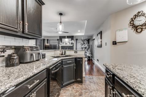 218 Streamside Drive Desoto TX 75115
