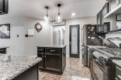 218 Streamside Drive Desoto TX 75115