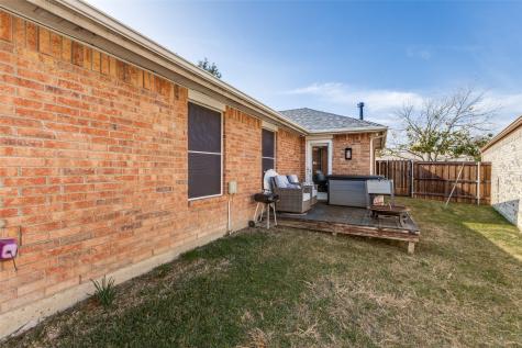 218 Streamside Drive Desoto TX 75115