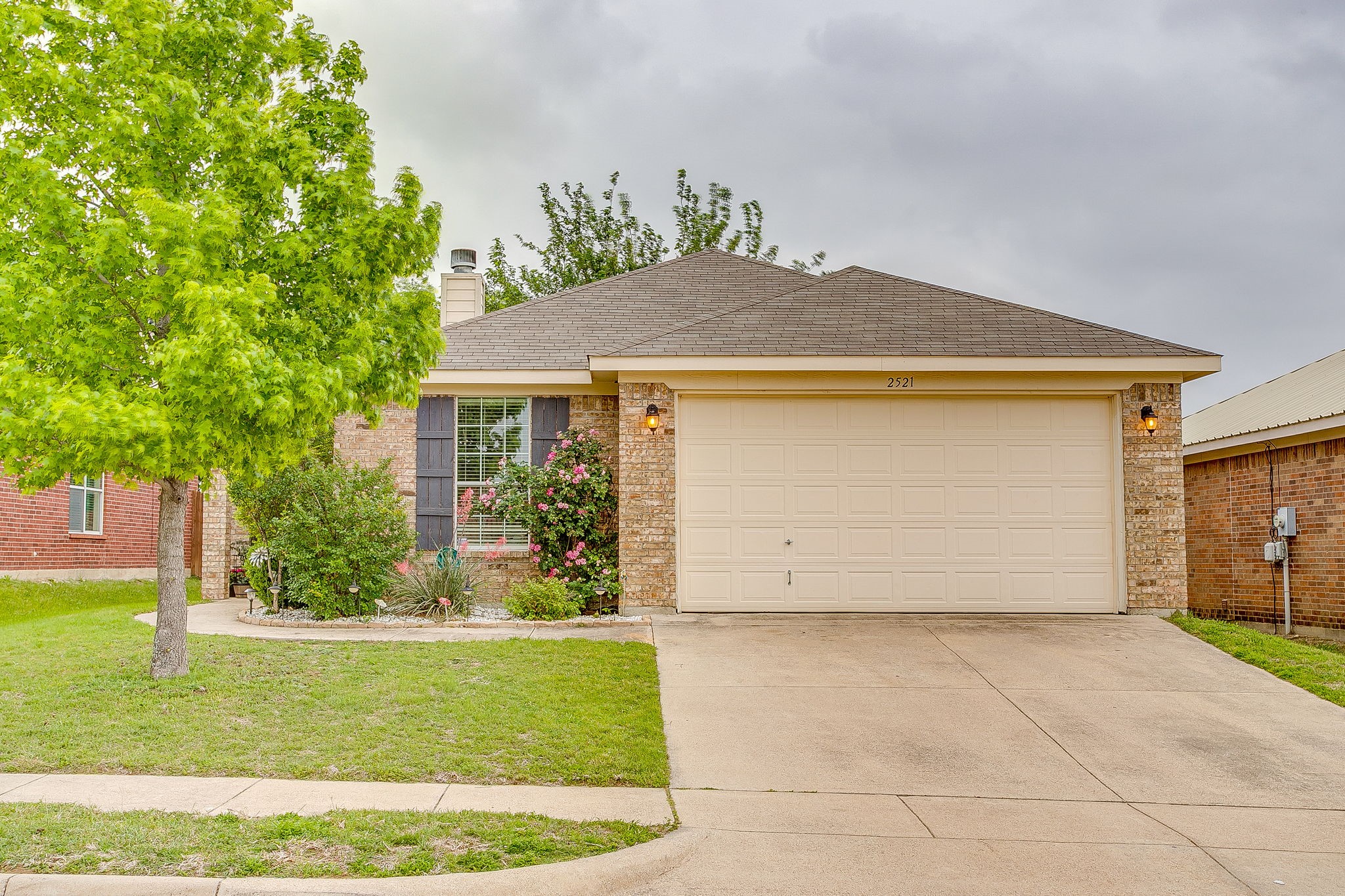 2521 Wakecrest Drive Fort Worth TX 76108