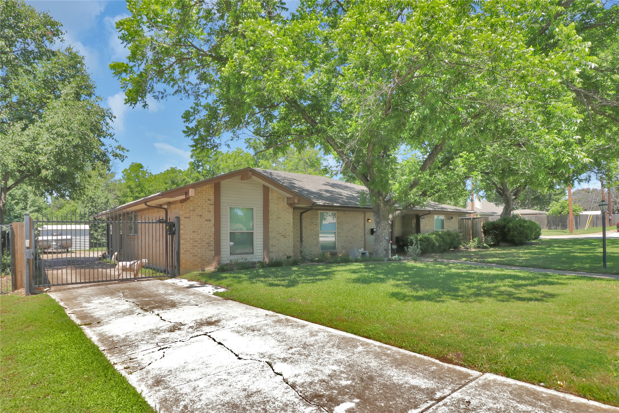 3800 Delmas Drive Benbrook TX 76116