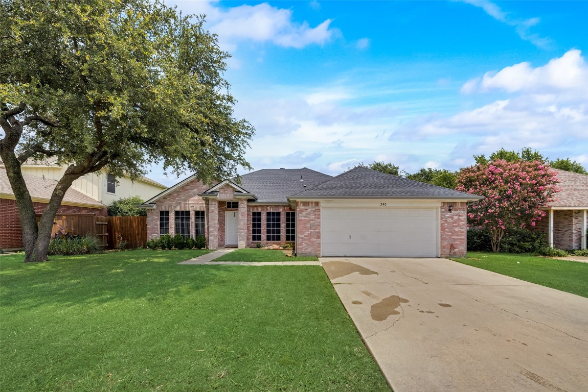 250 Moonbeam Lane Grand Prairie TX 75052