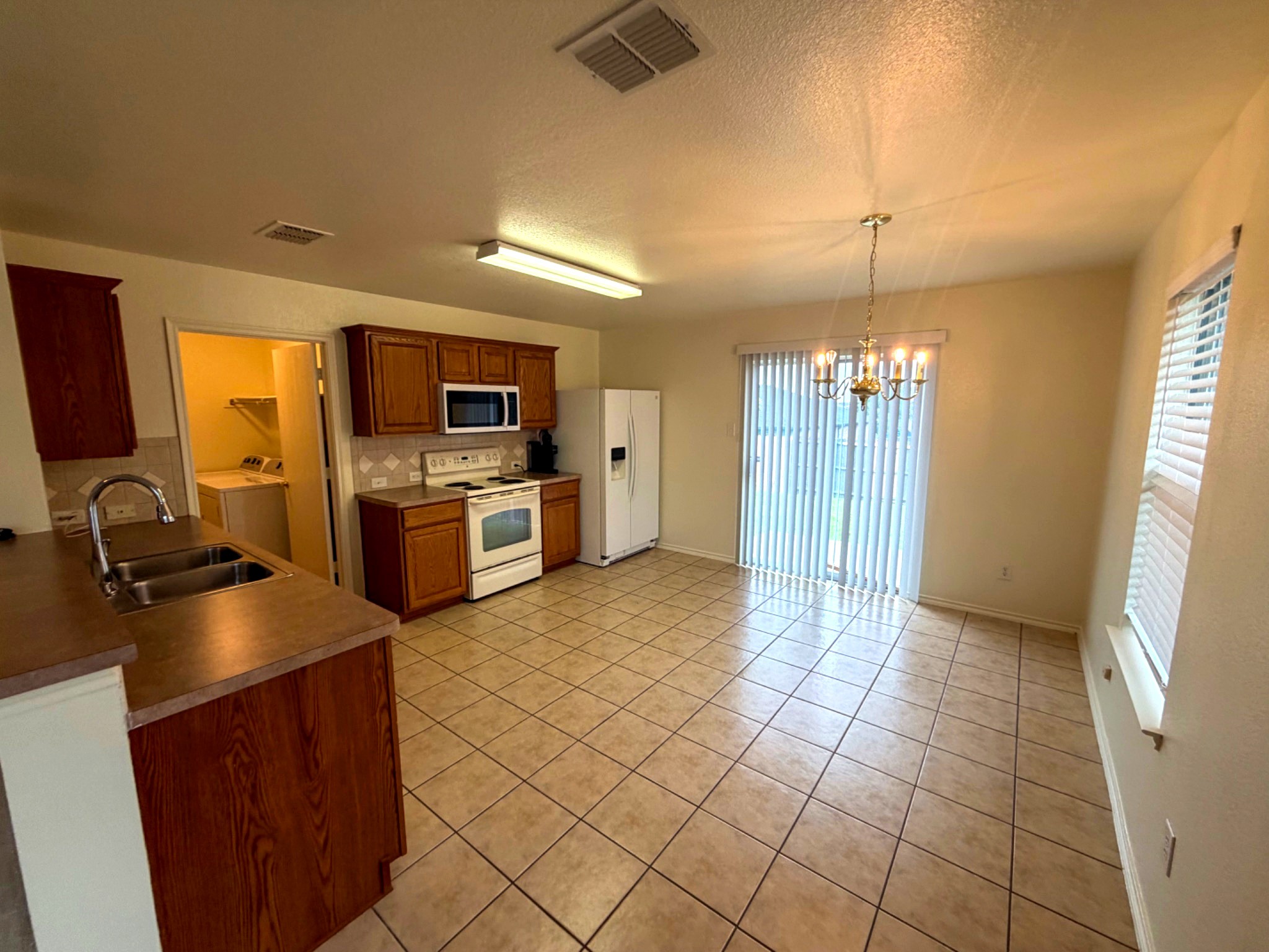 2201 Southridge Lane Sherman TX 75092