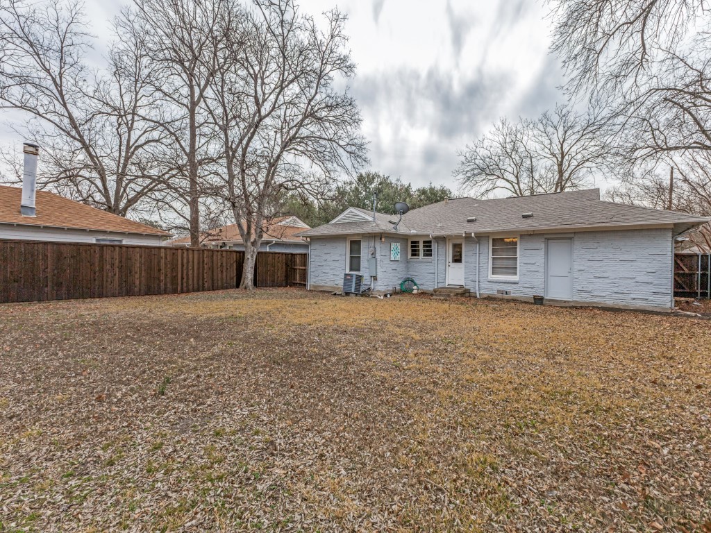 3217 Santa Teresa Avenue Dallas TX 75228
