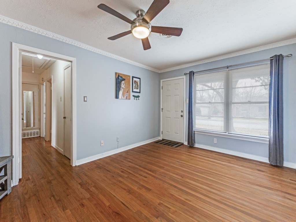 3217 Santa Teresa Avenue Dallas TX 75228