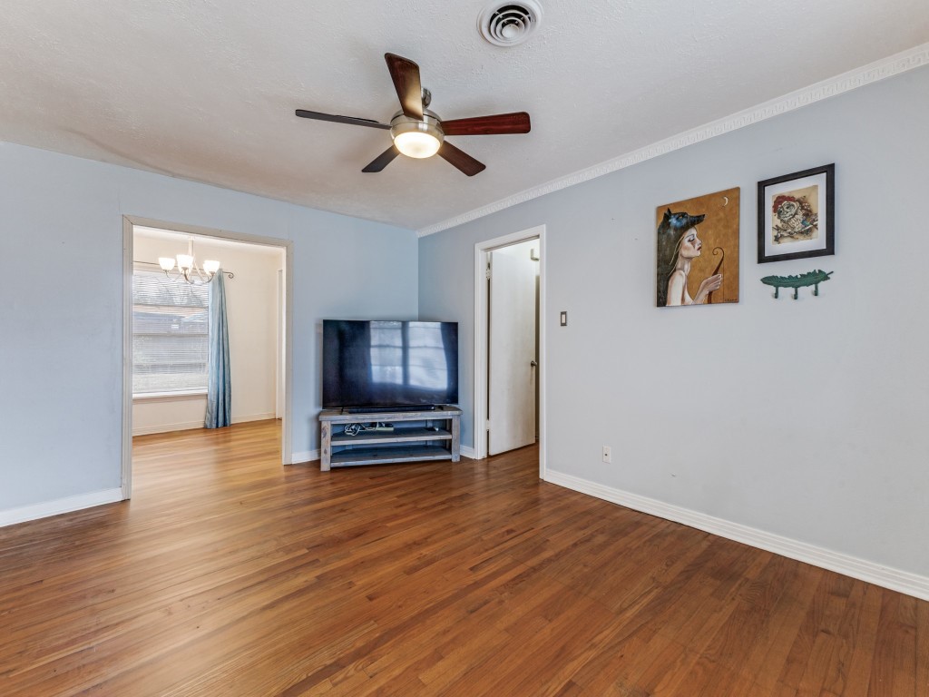 3217 Santa Teresa Avenue Dallas TX 75228