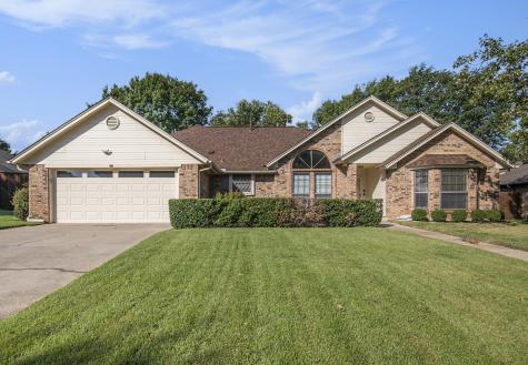 7313 Hialeah Circle W North Richland Hills TX 76182