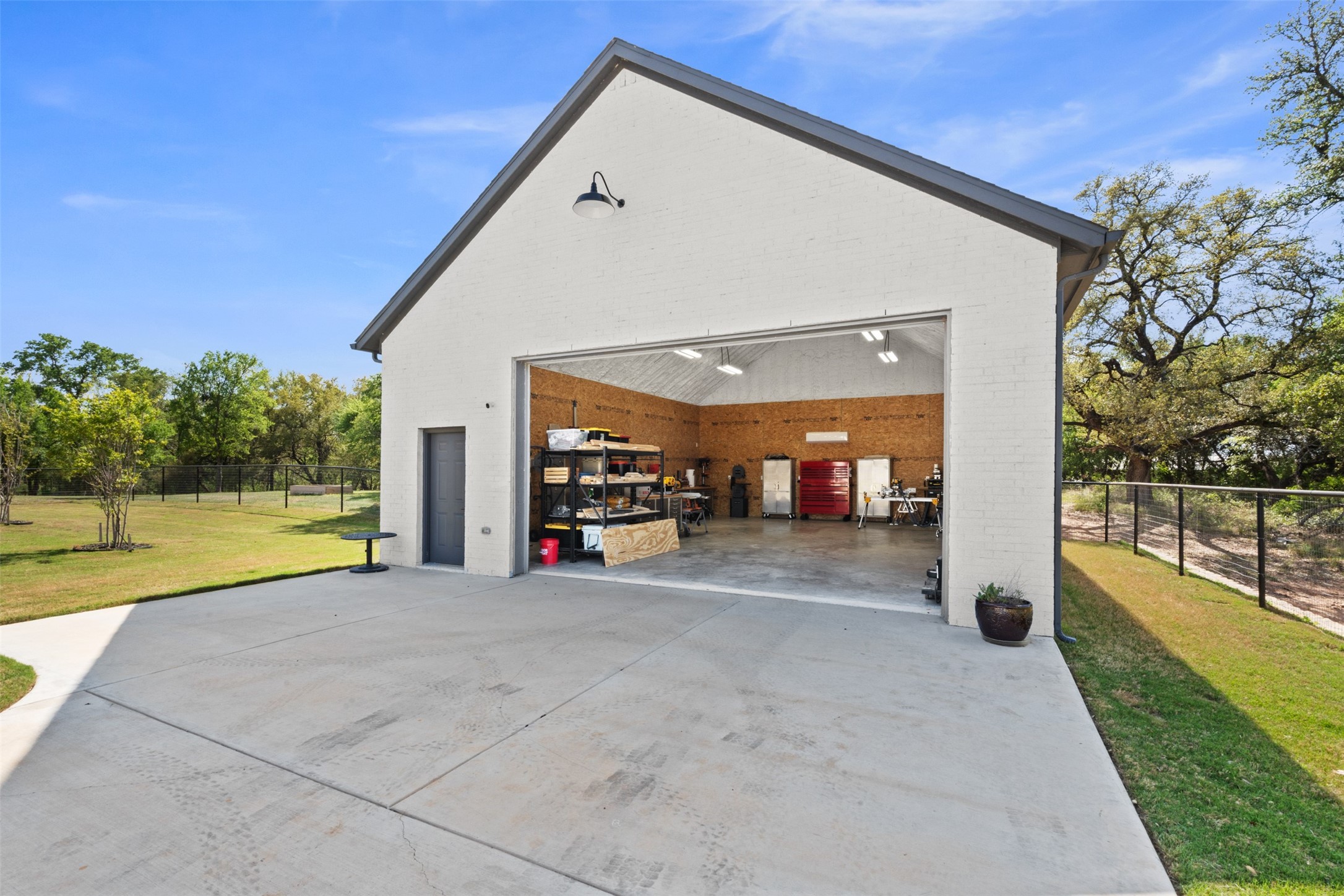 2012 Southern Rise Court Granbury TX 76049