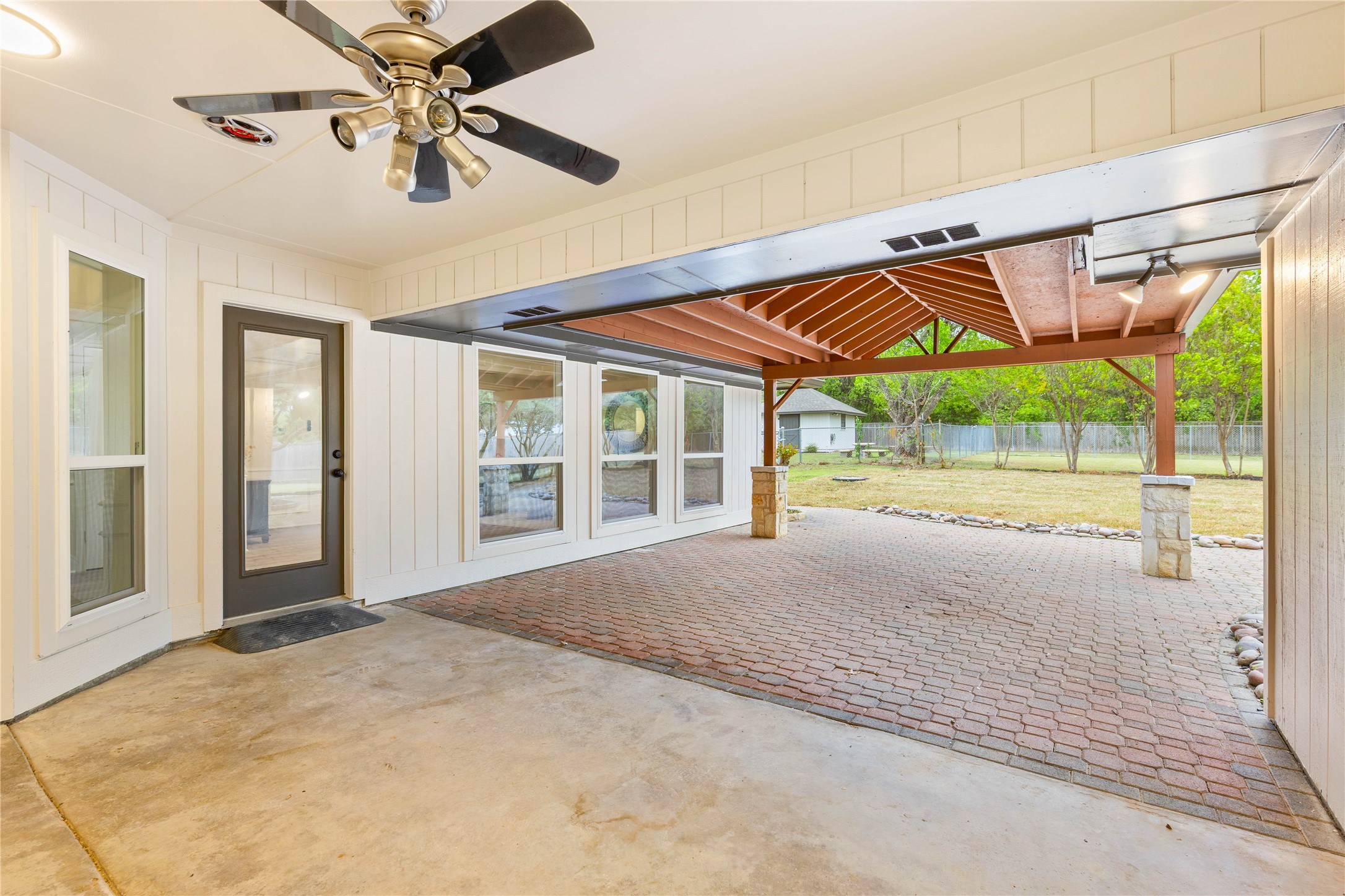 2850 Oak Tree Lane Midlothian TX 76065