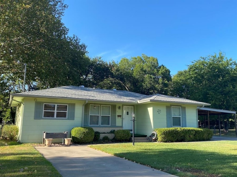 1605 Elizabeth Street Gainesville TX 76240