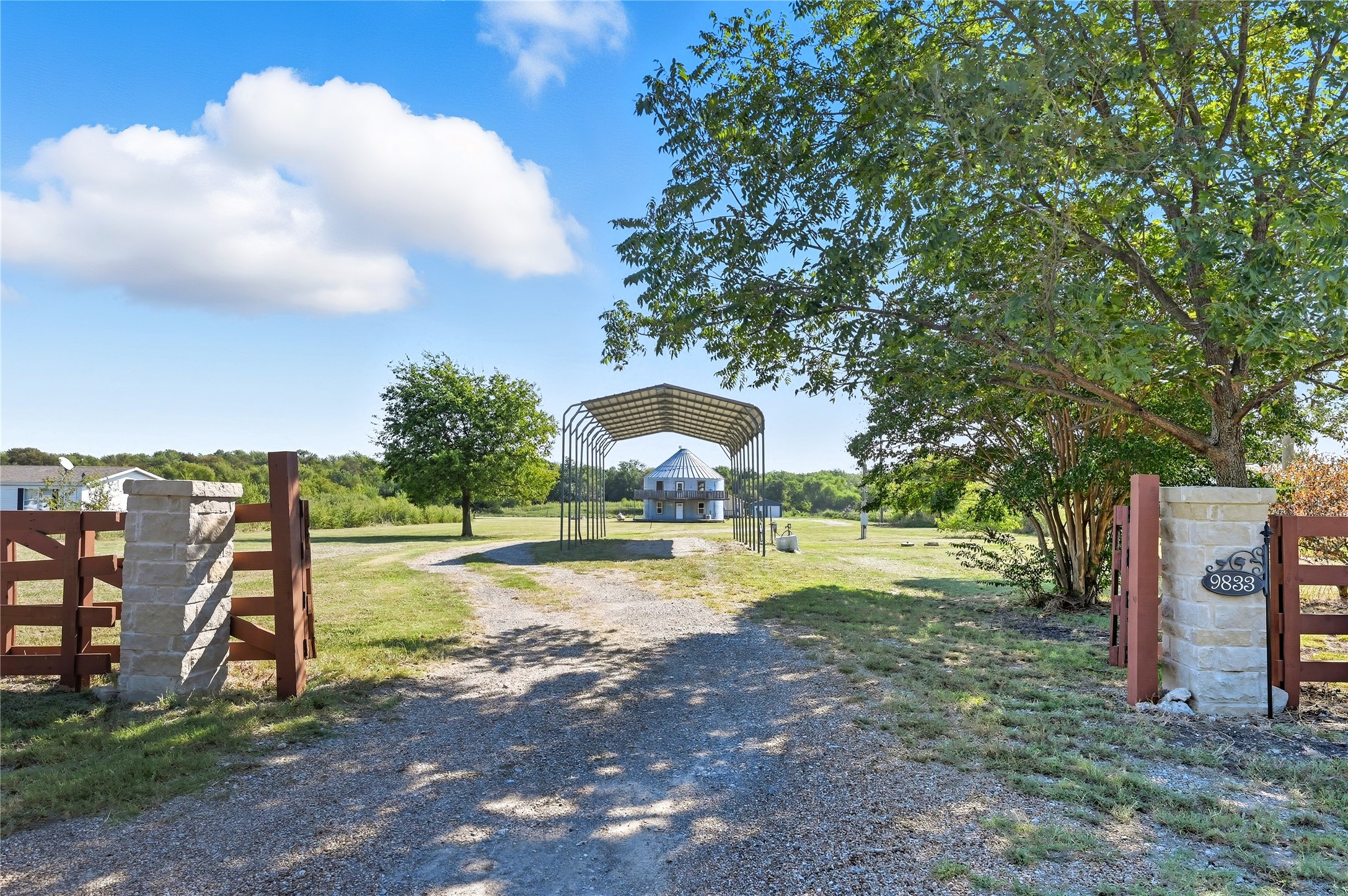 9833 Private Road 5377 Nevada TX 75173