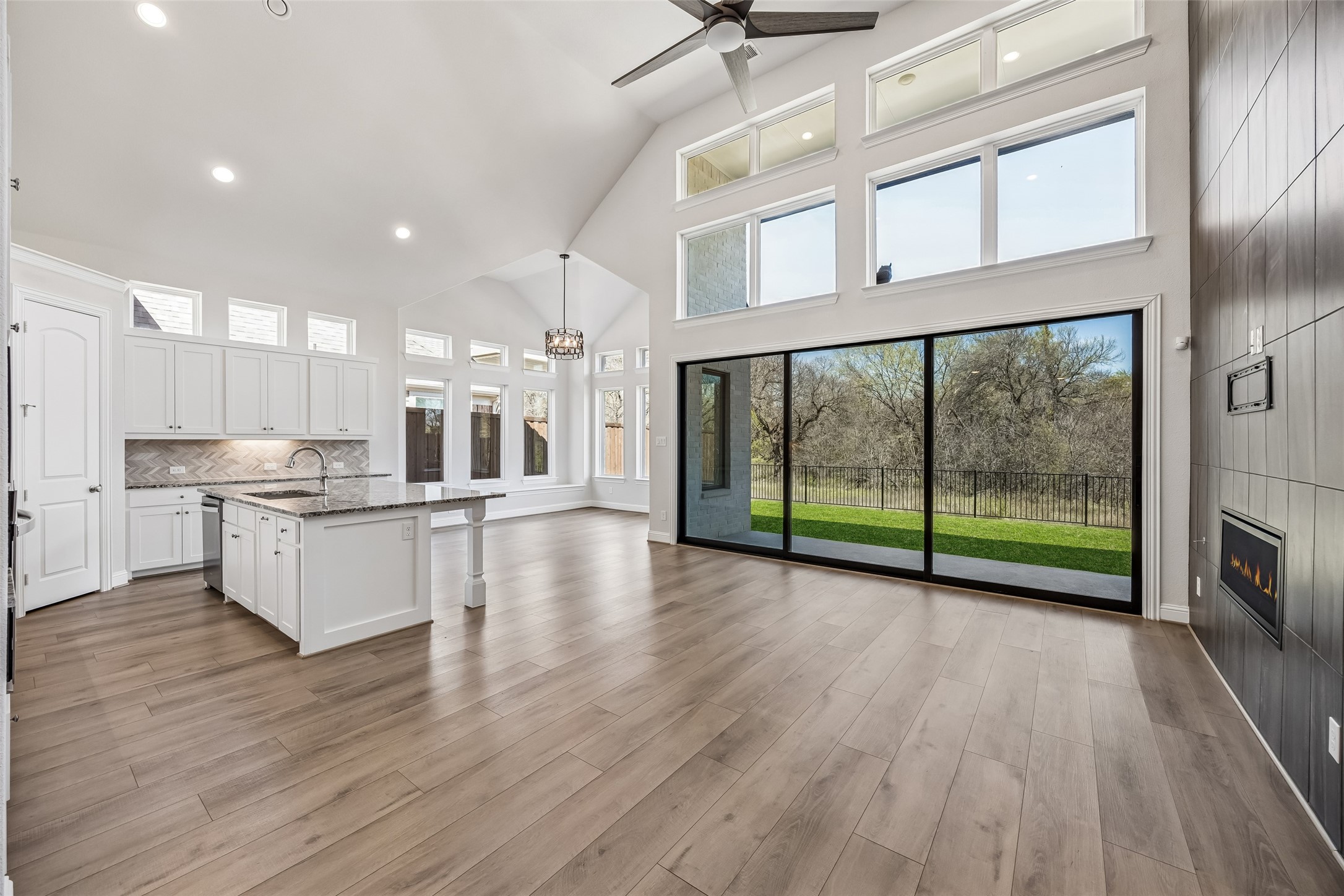 4913 Meadow Creek Drive Mckinney TX 75070