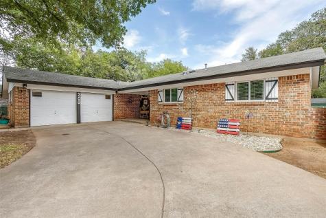 206 N Wisteria Street Mansfield TX 76063