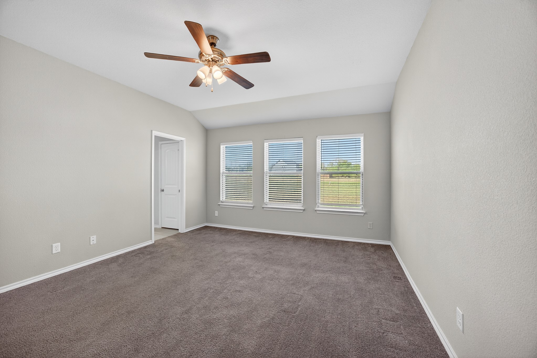 3905 Chippewa Court Granbury TX 76048