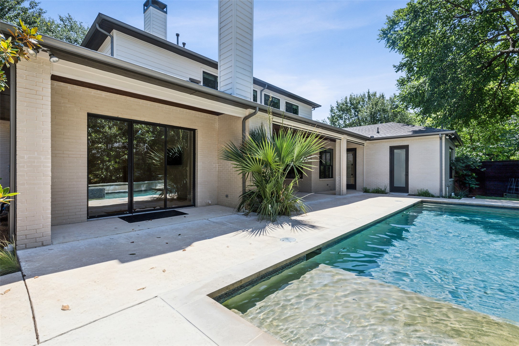 661 Harter Road Dallas TX 75218