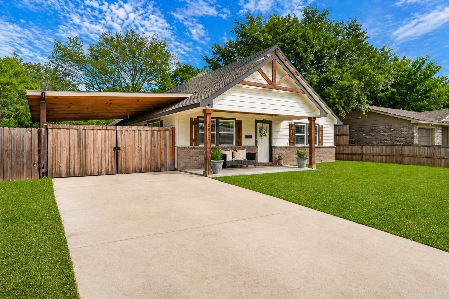 10011 Mill Valley Lane Dallas TX 75217
