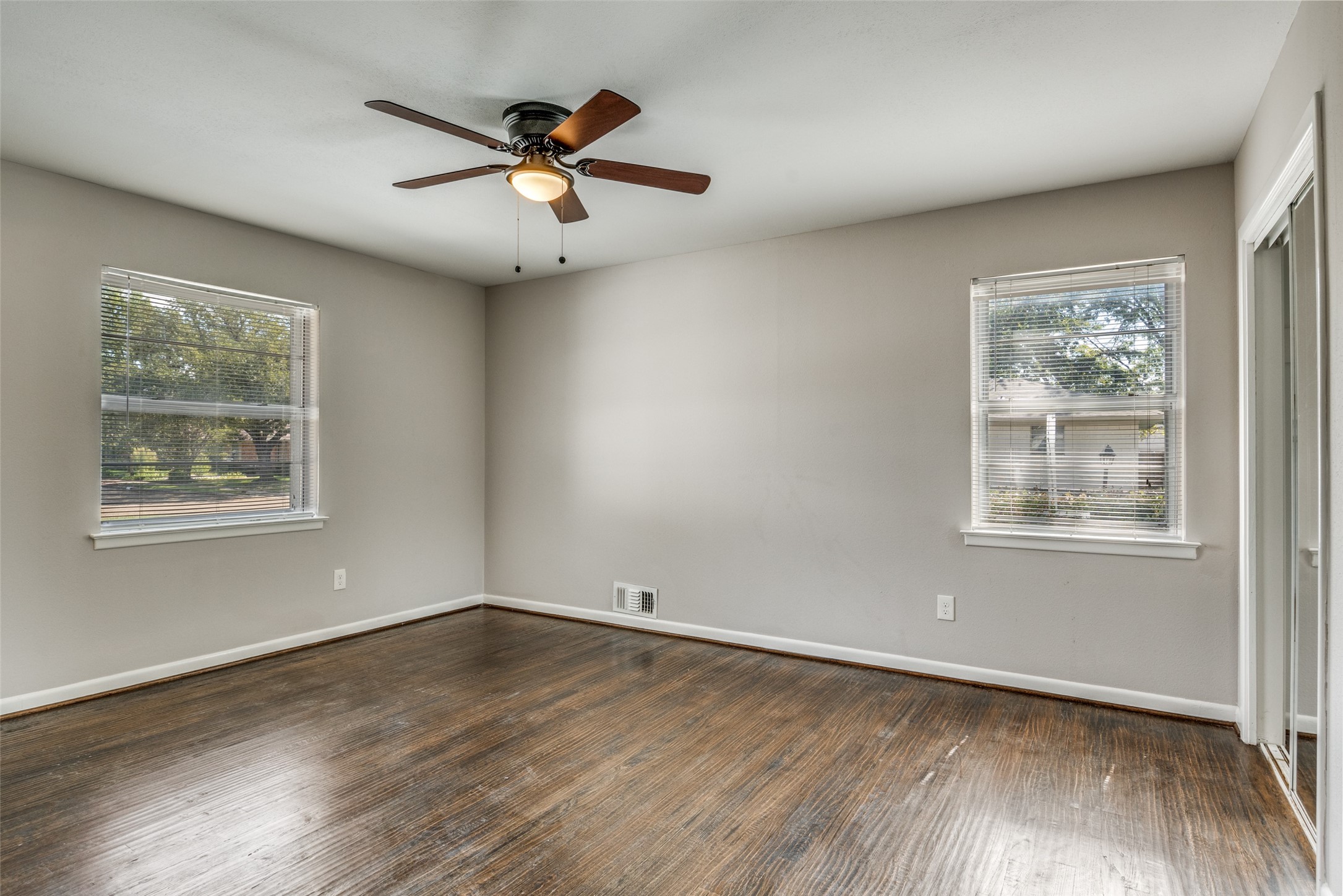 1325 Patricia Lane Garland TX 75042