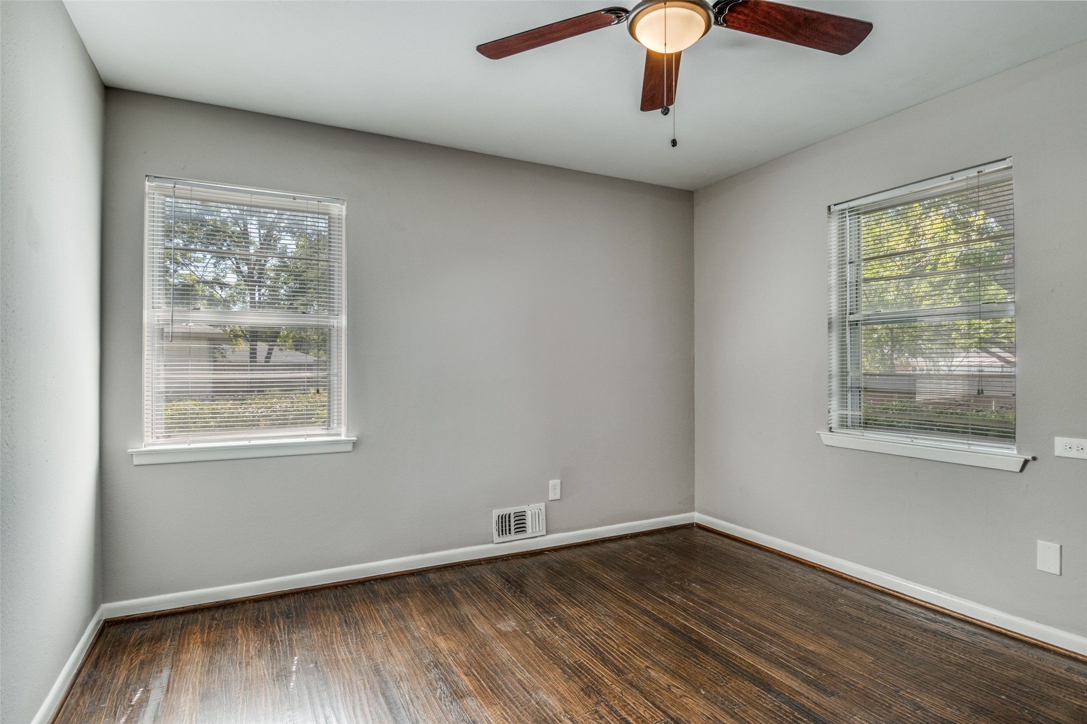 1325 Patricia Lane Garland TX 75042