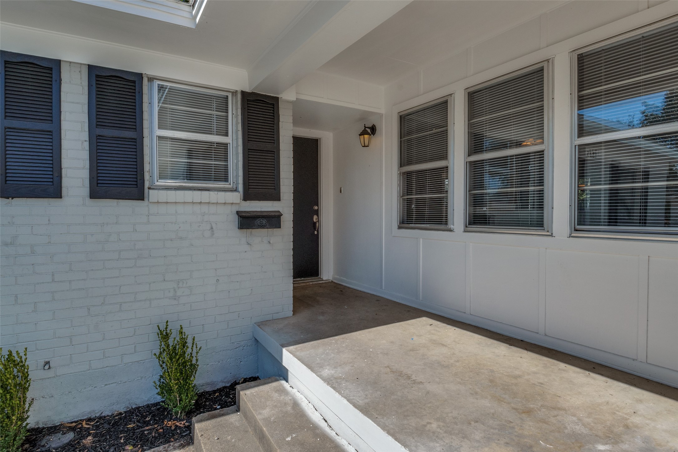 1325 Patricia Lane Garland TX 75042