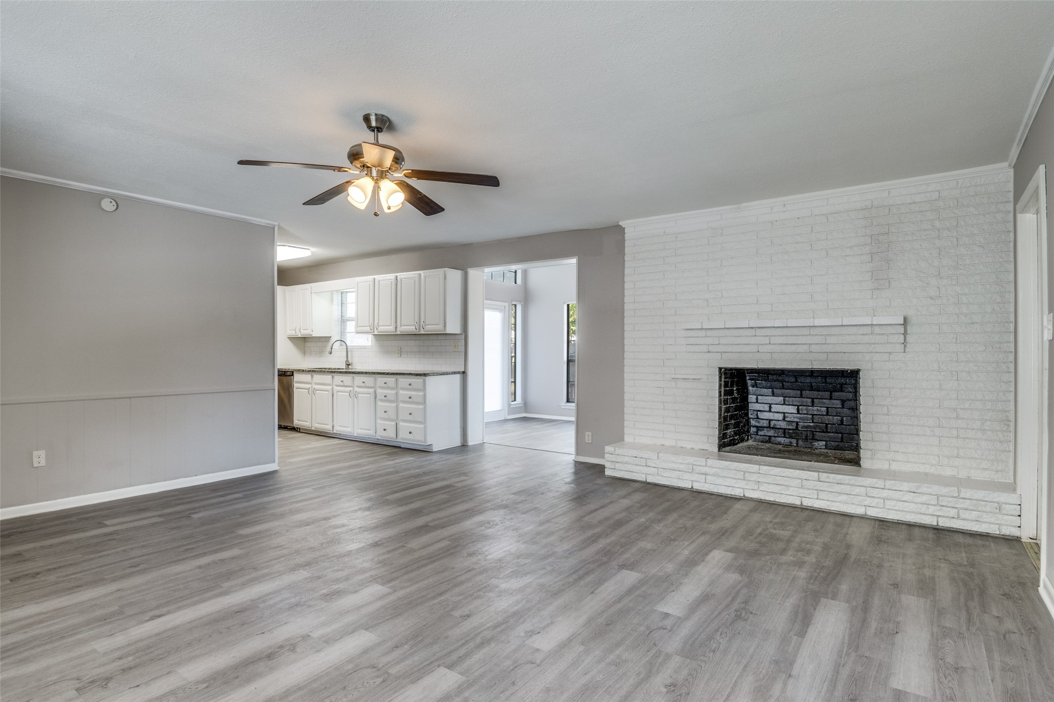 1325 Patricia Lane Garland TX 75042
