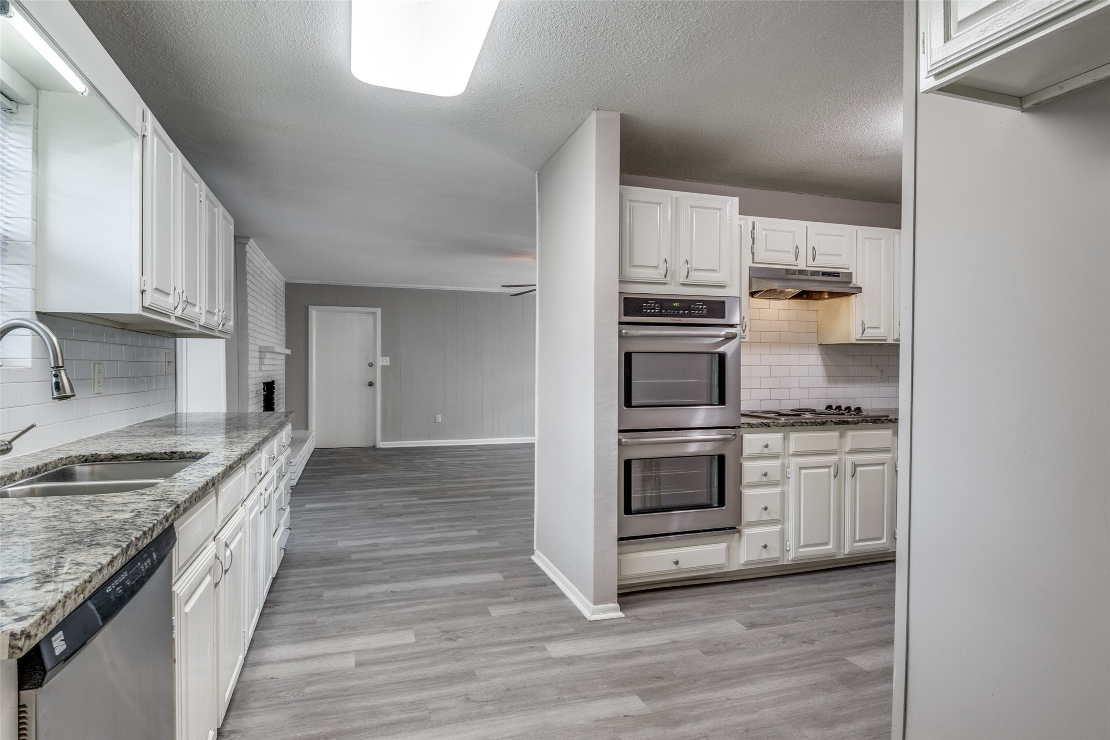 1325 Patricia Lane Garland TX 75042