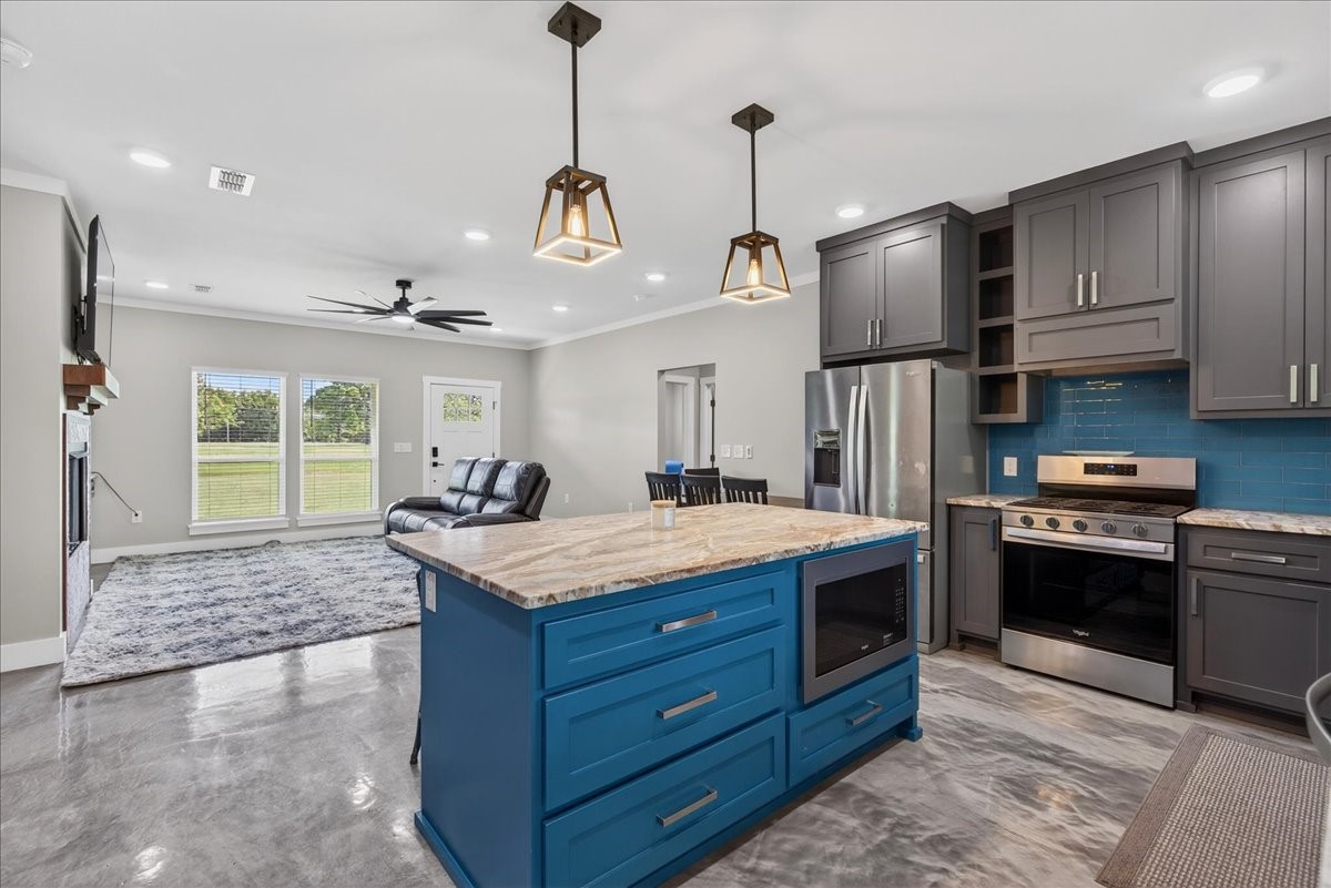 9968 County Road 1200 Athens TX 75751