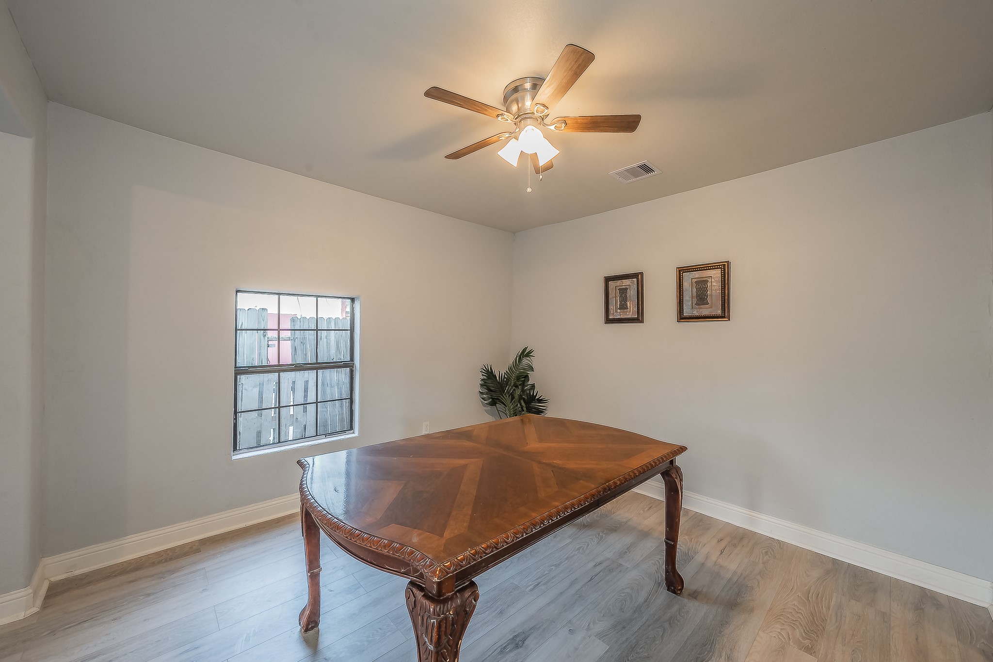 2141 S Jennings Avenue Fort Worth TX 76110