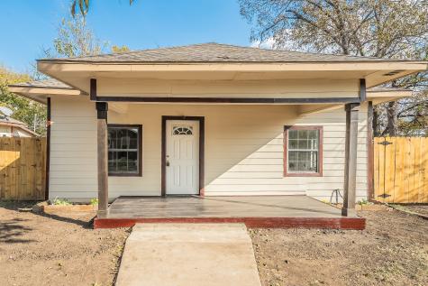 2141 S Jennings Avenue Fort Worth TX 76110