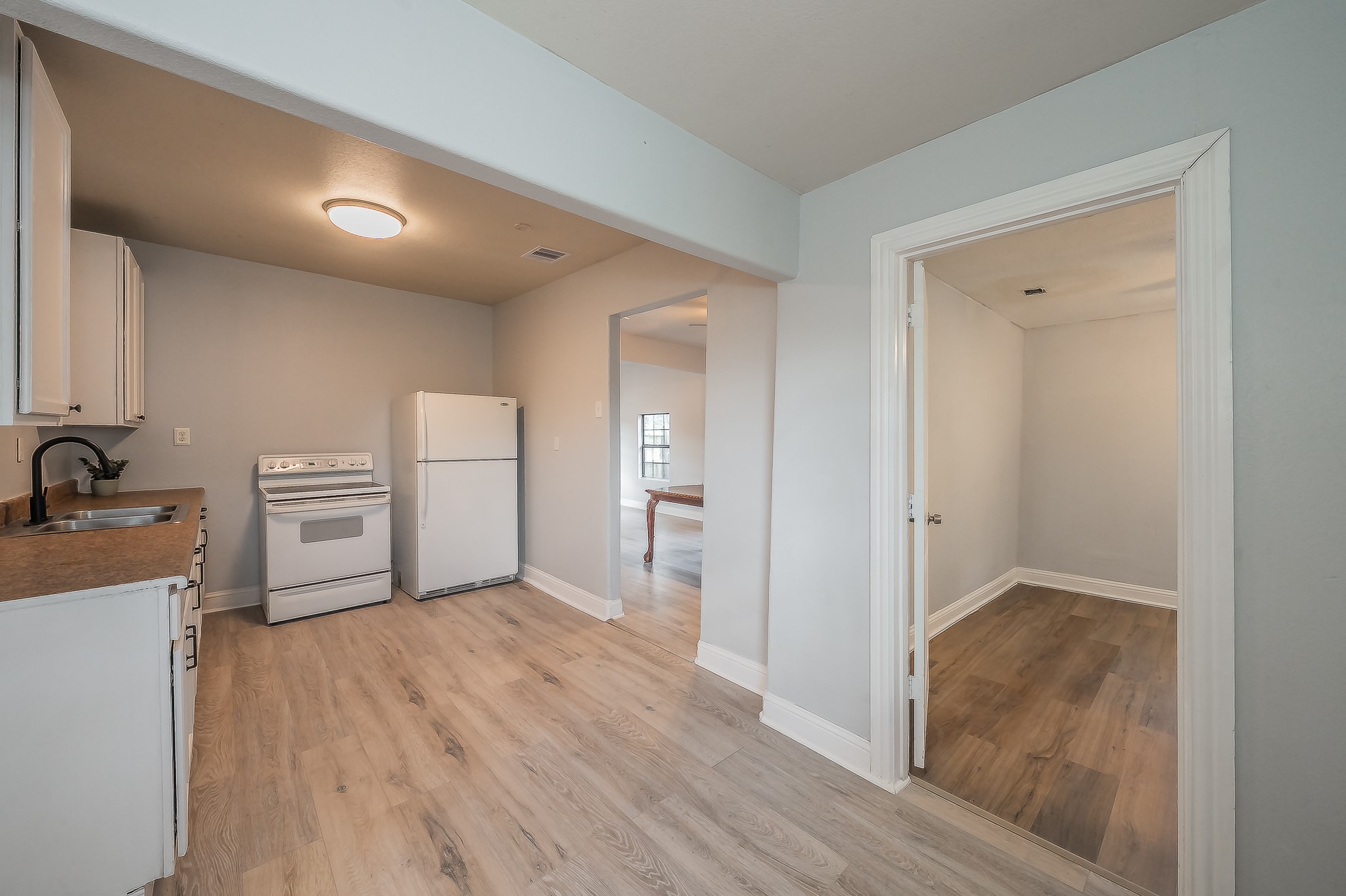 2141 S Jennings Avenue Fort Worth TX 76110
