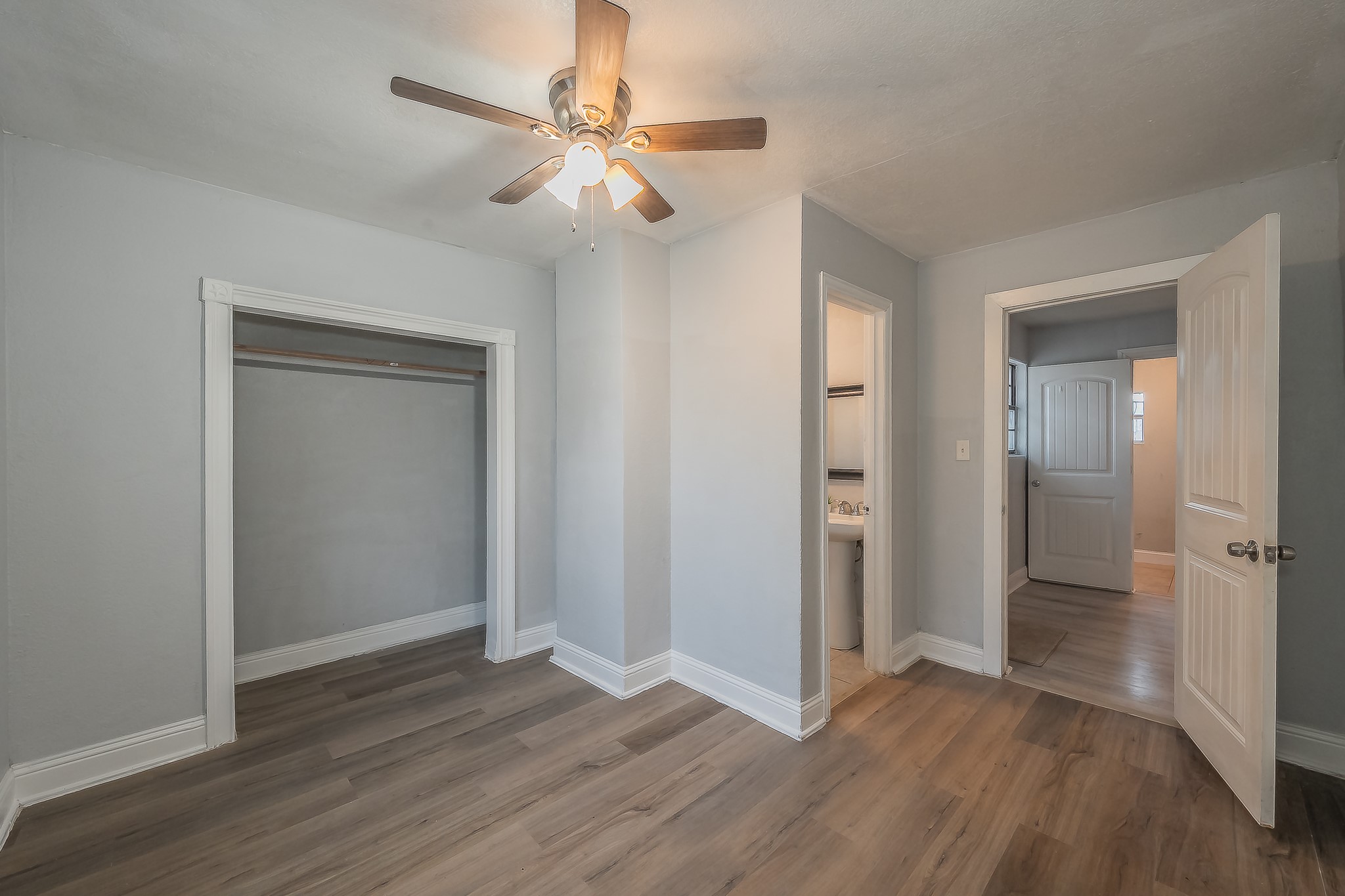 2141 S Jennings Avenue Fort Worth TX 76110