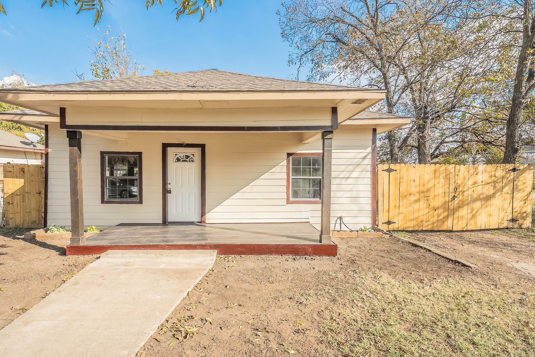 2141 S Jennings Avenue Fort Worth TX 76110