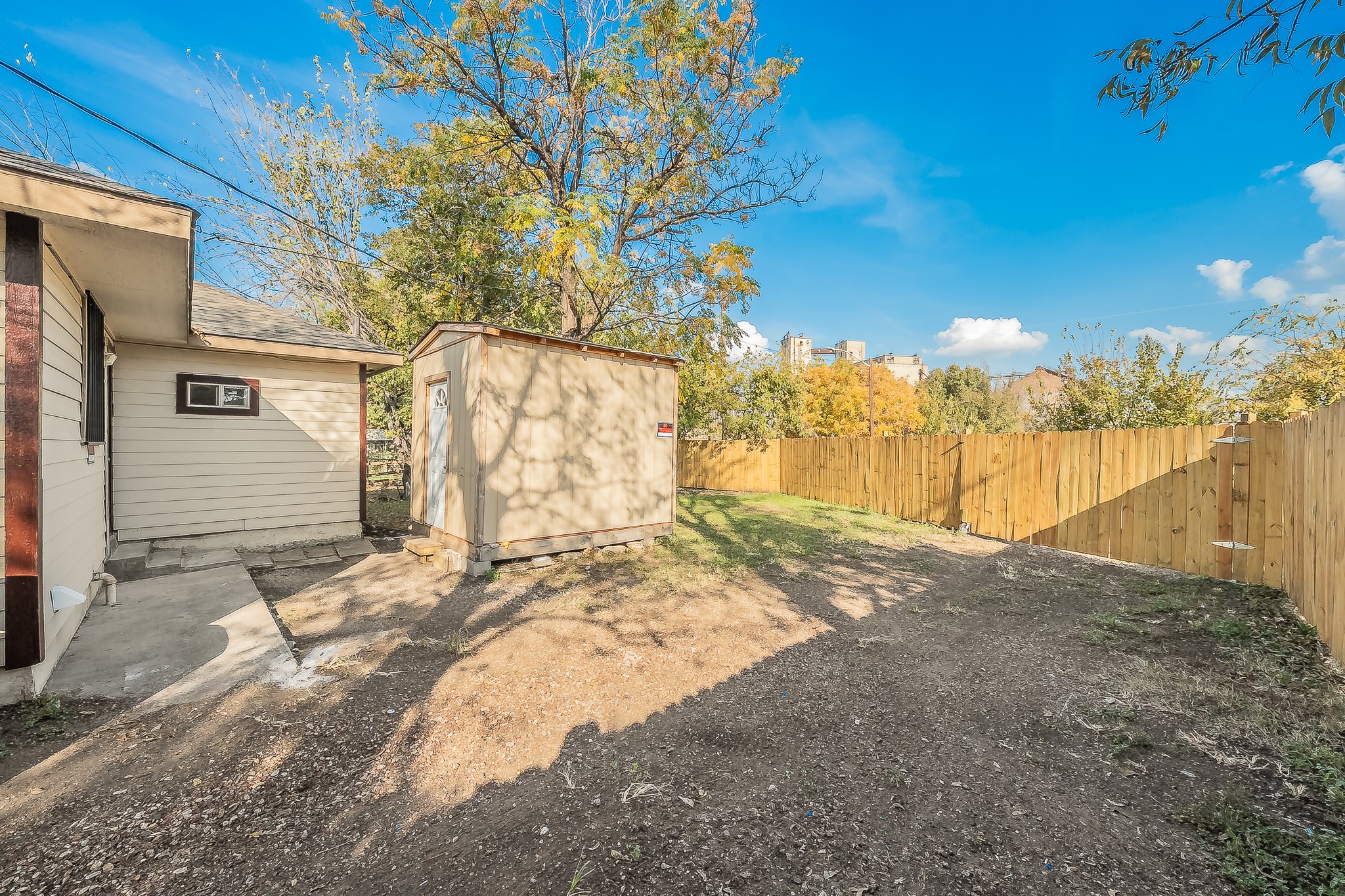 2141 S Jennings Avenue Fort Worth TX 76110