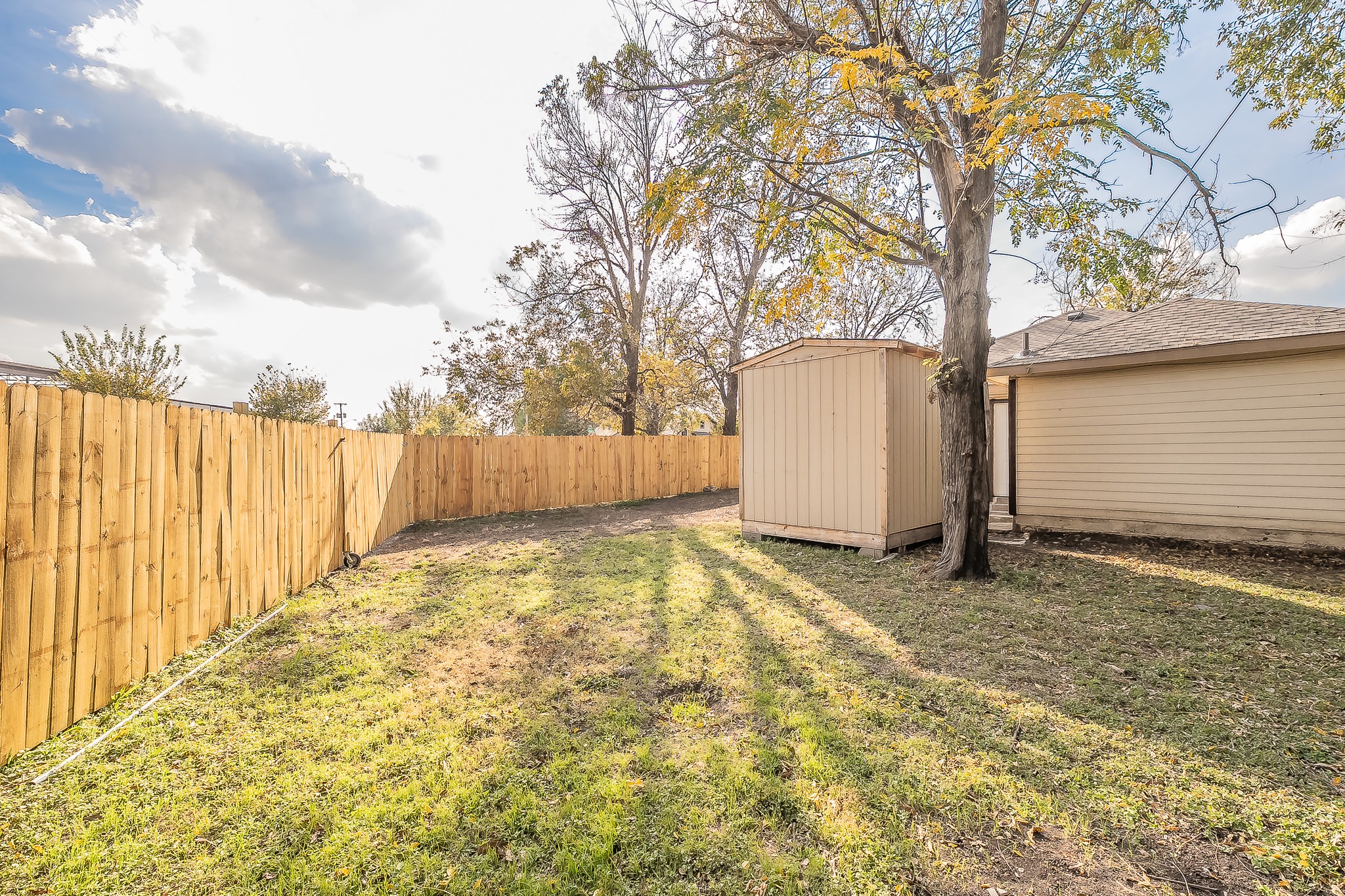2141 S Jennings Avenue Fort Worth TX 76110