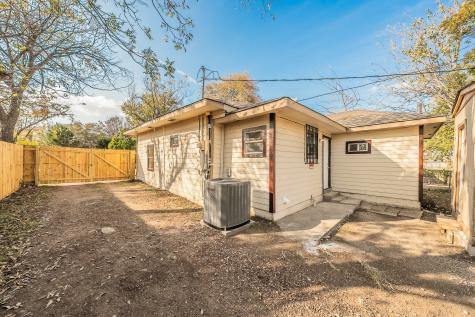 2141 S Jennings Avenue Fort Worth TX 76110