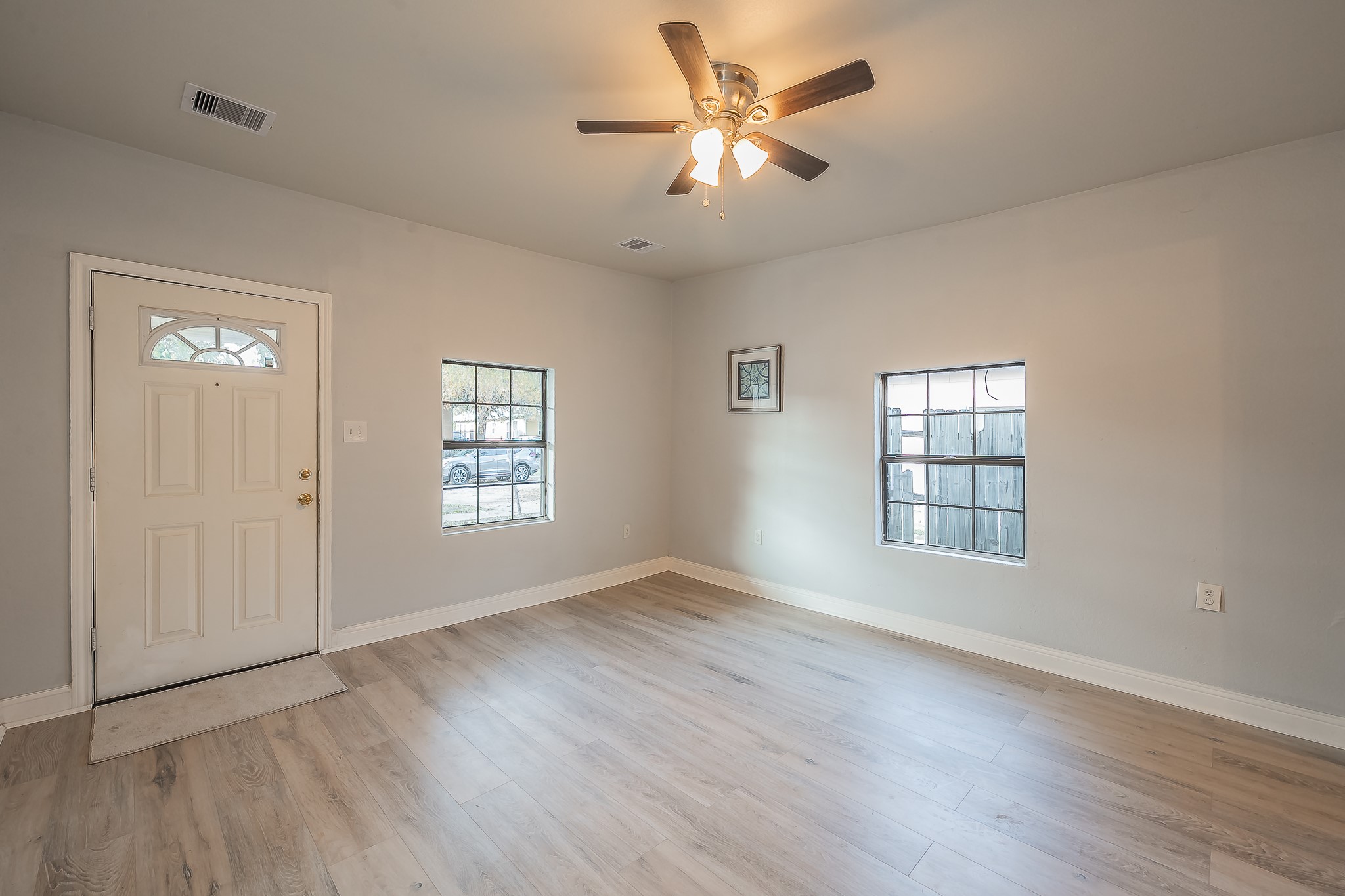 2141 S Jennings Avenue Fort Worth TX 76110