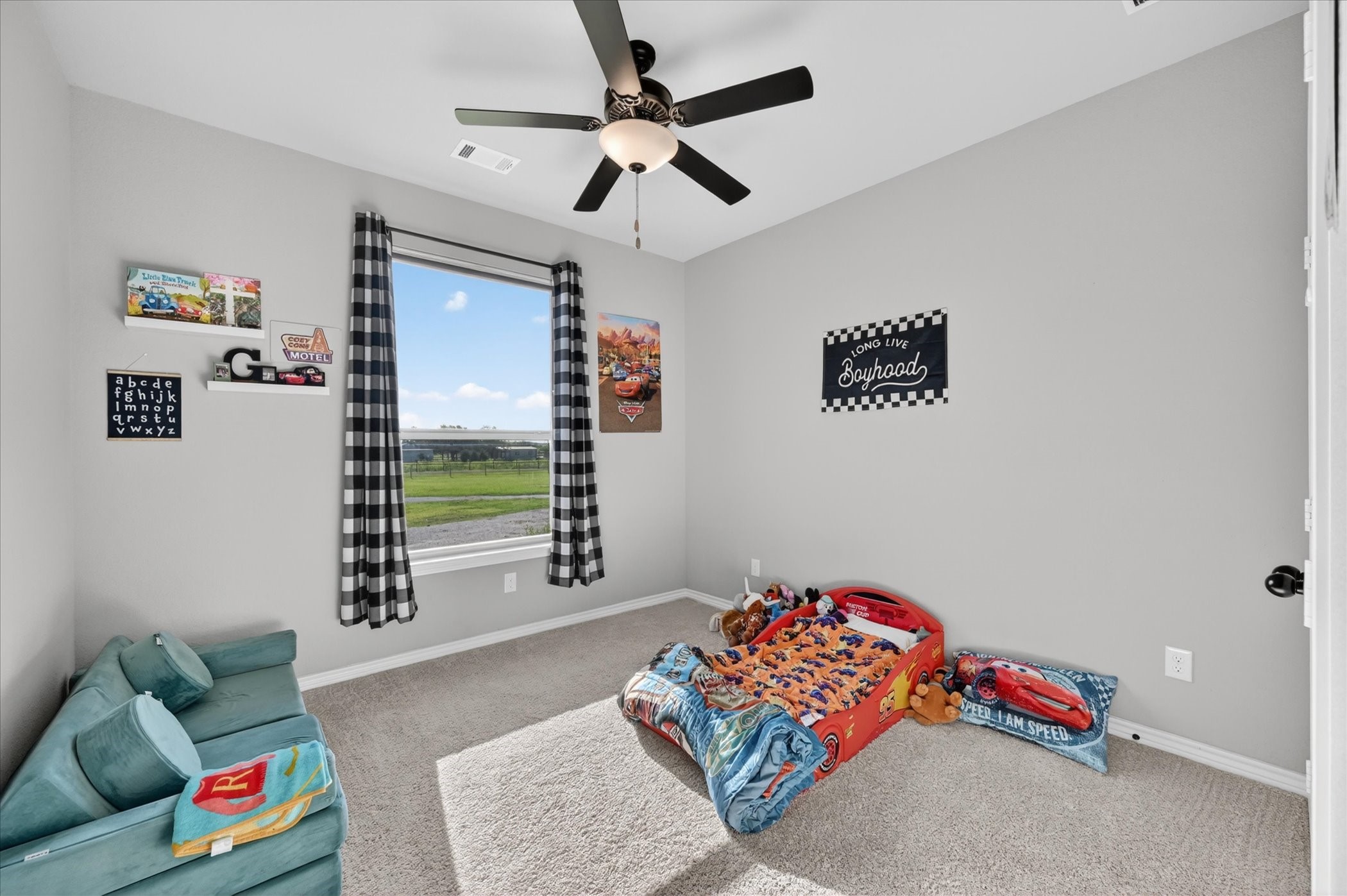 5130 Hillside Loop N Justin TX 76247