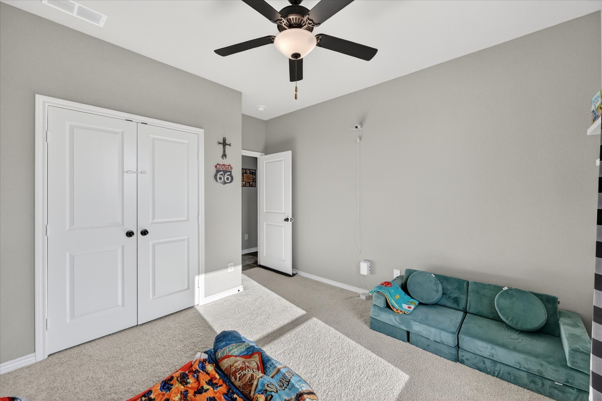 5130 Hillside Loop N Justin TX 76247