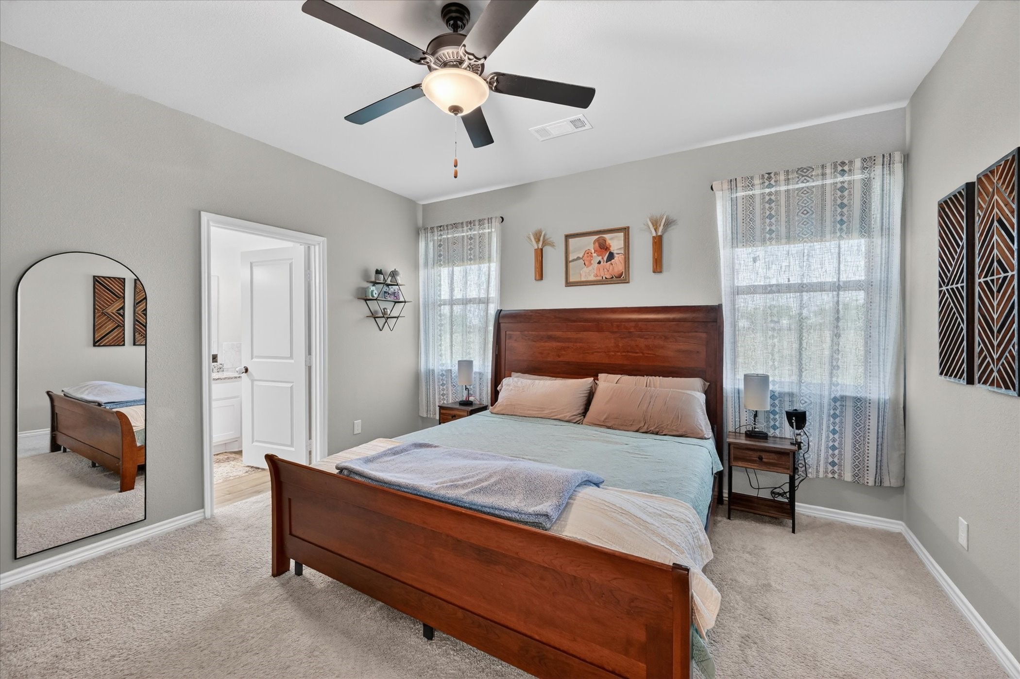 5130 Hillside Loop N Justin TX 76247