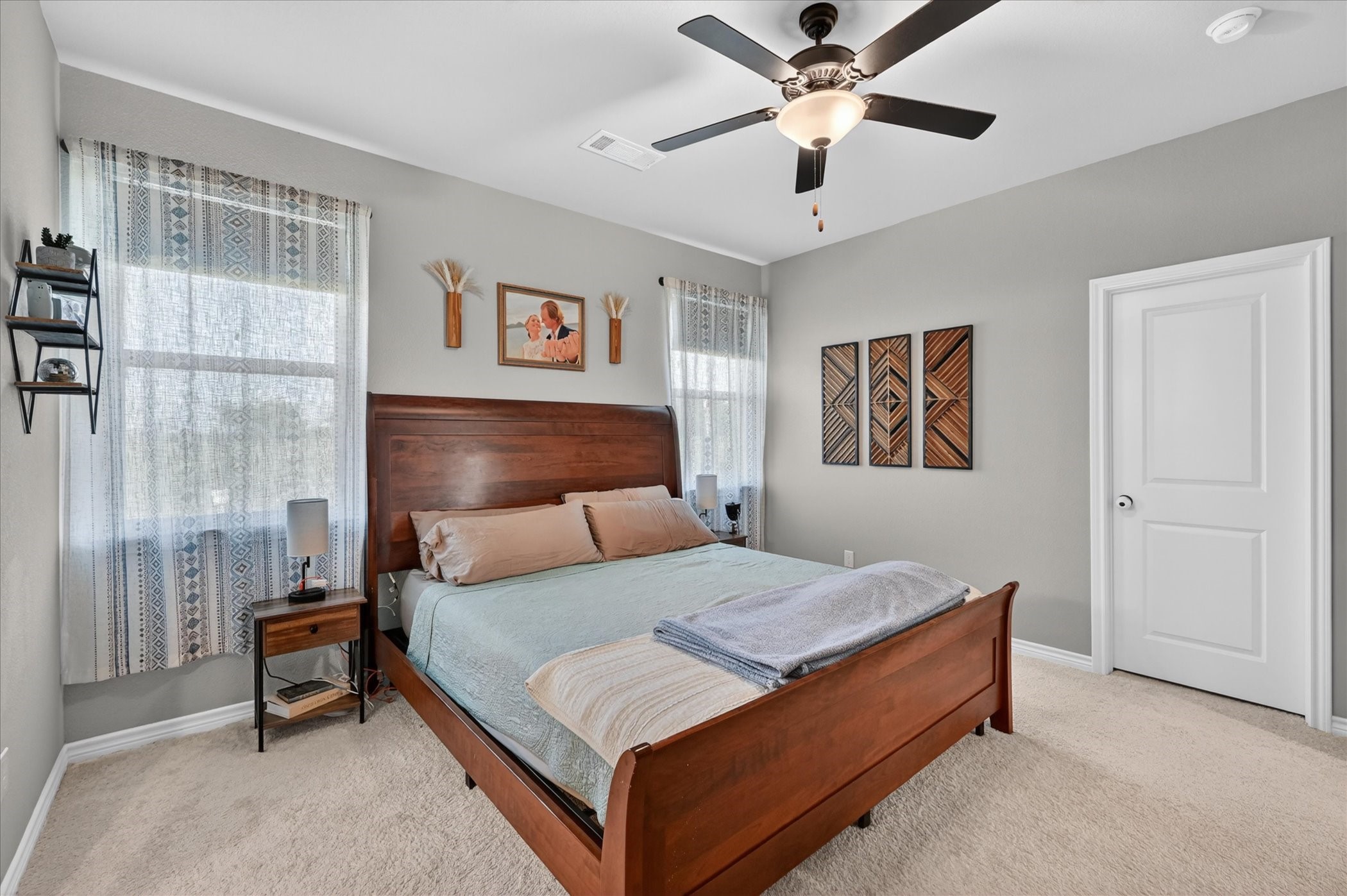 5130 Hillside Loop N Justin TX 76247