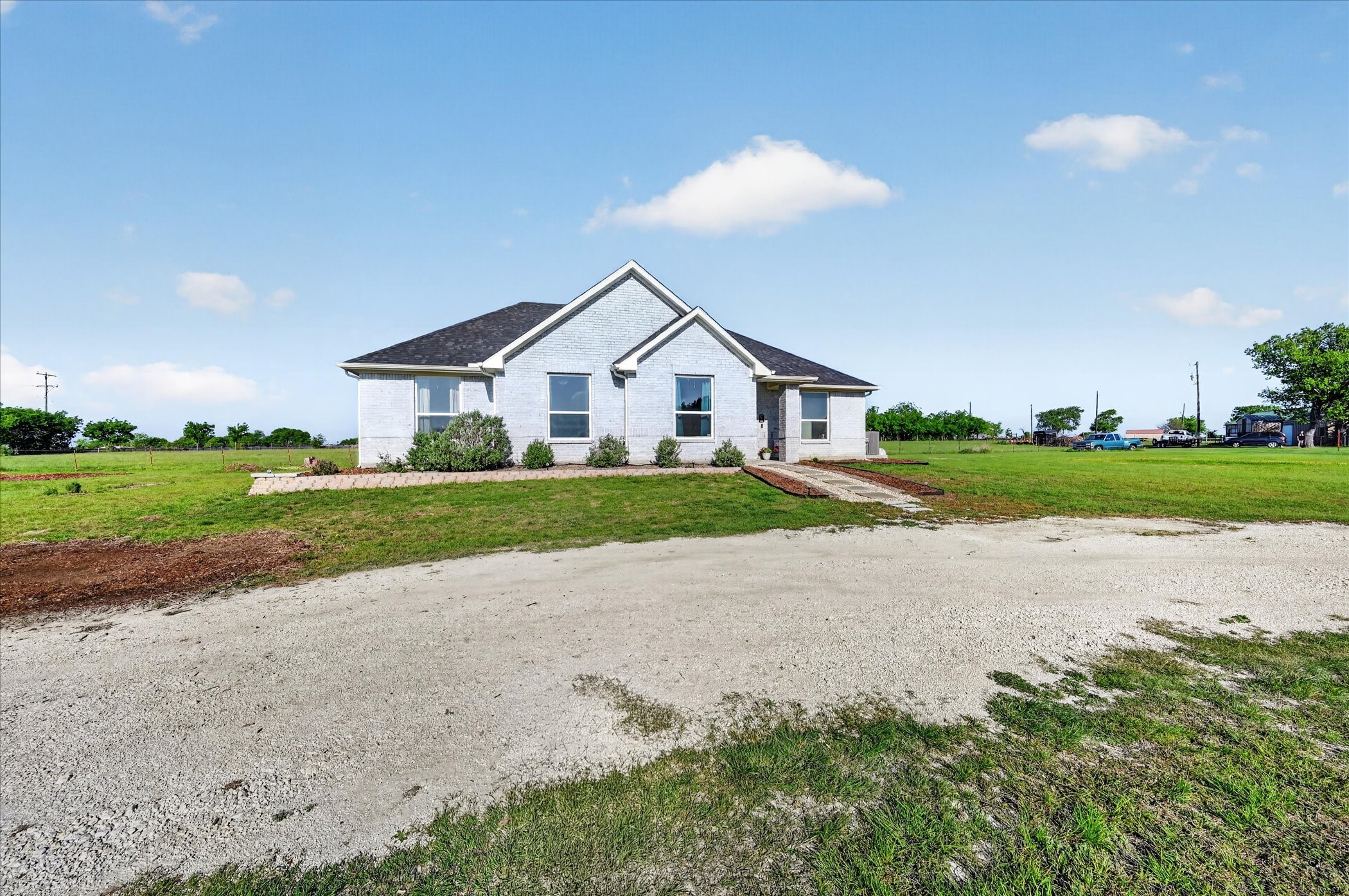 5130 Hillside Loop N Justin TX 76247