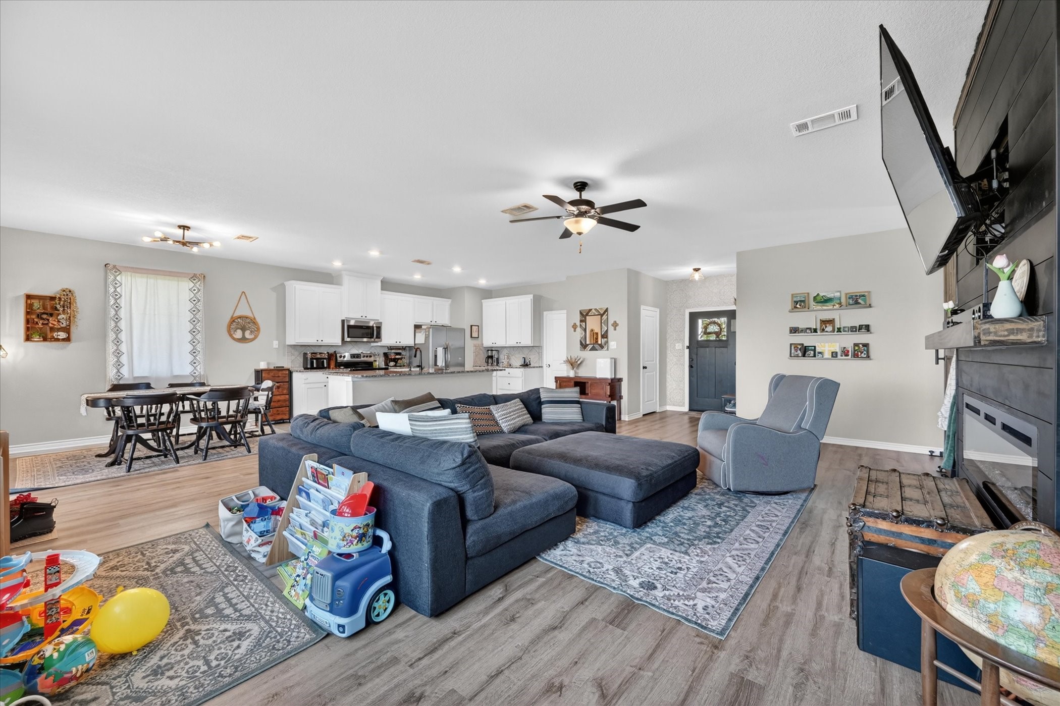 5130 Hillside Loop N Justin TX 76247