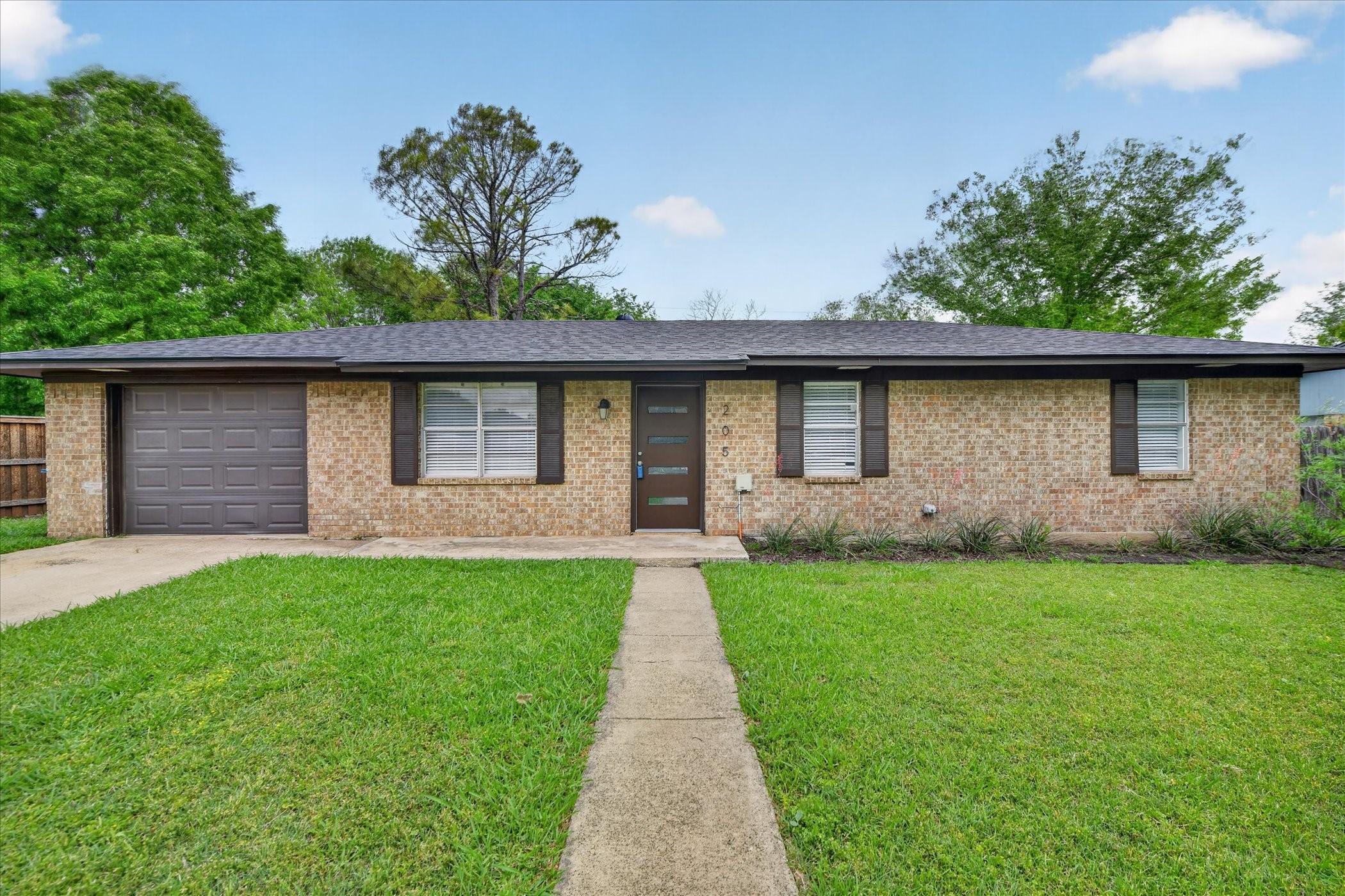 205 Wayne Drive Sanger TX 76266