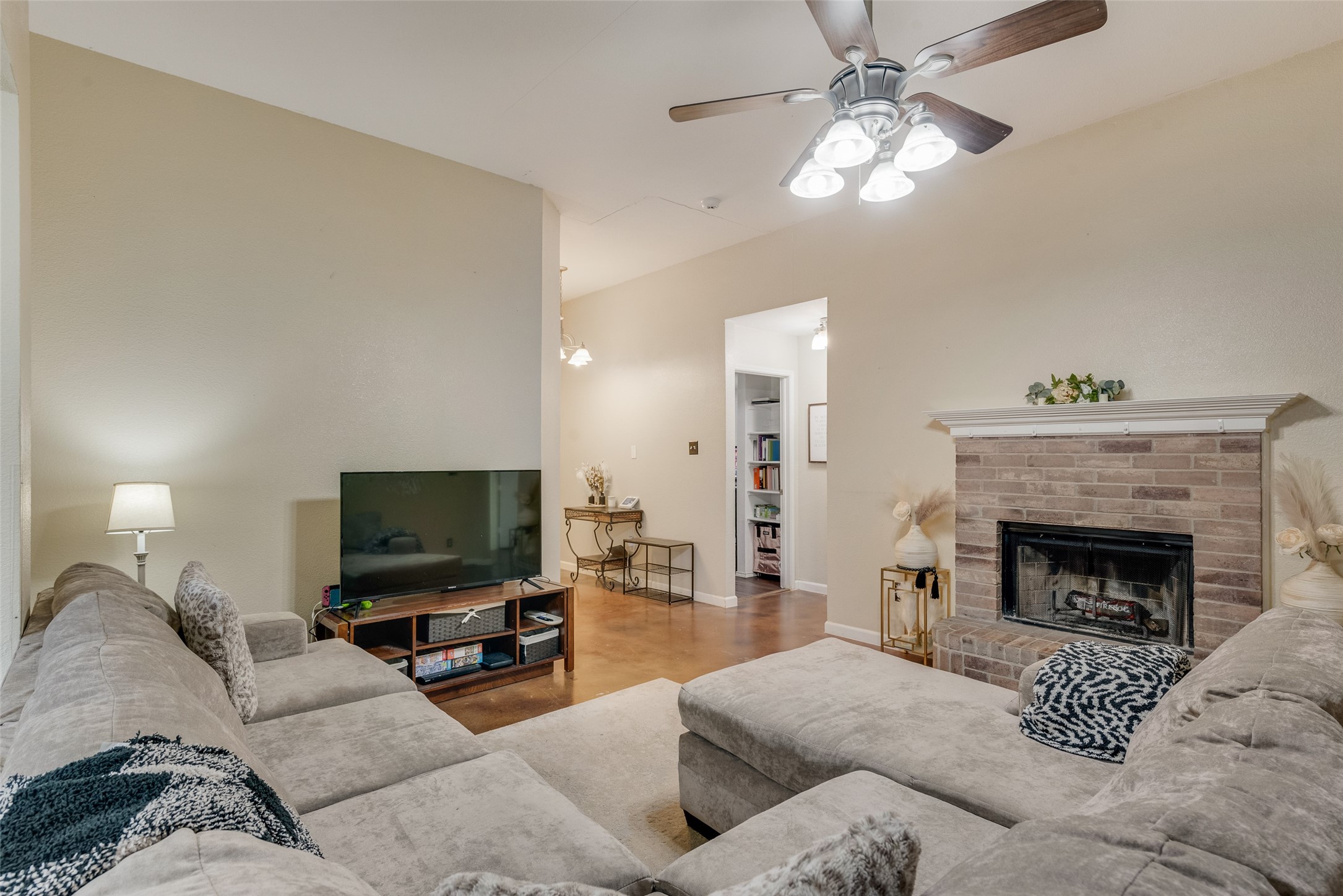 103 Comfort Court Waxahachie TX 75165