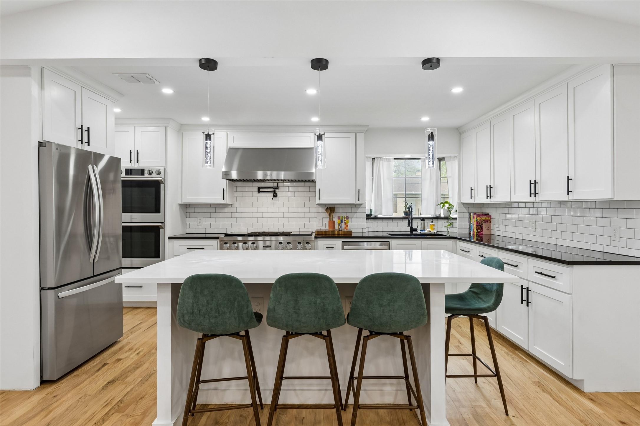 2133 Ebbtide Lane Dallas TX 75224