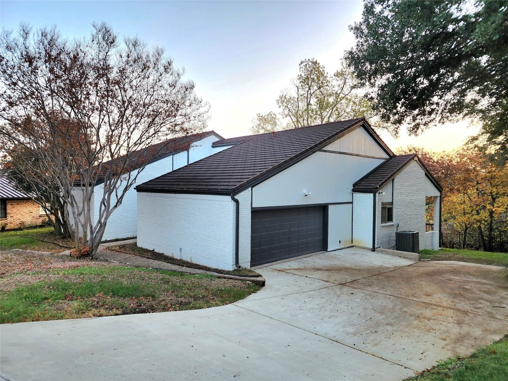 600 La Vida Court Irving TX 75062